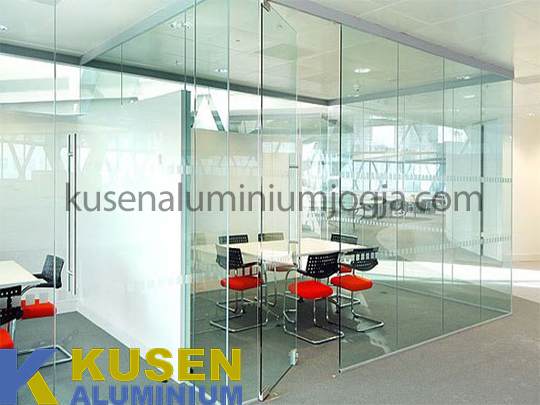 Jasa Pemasangan Pintu Kaca Tempered Jogja