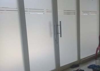 Jasa Pemasangan Kaca Es Sleman Profesional