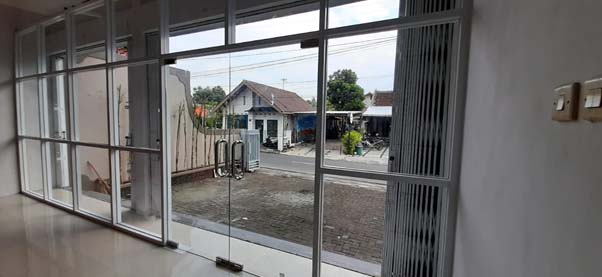 jasa pemasangan pintu kaca tempered Sleman